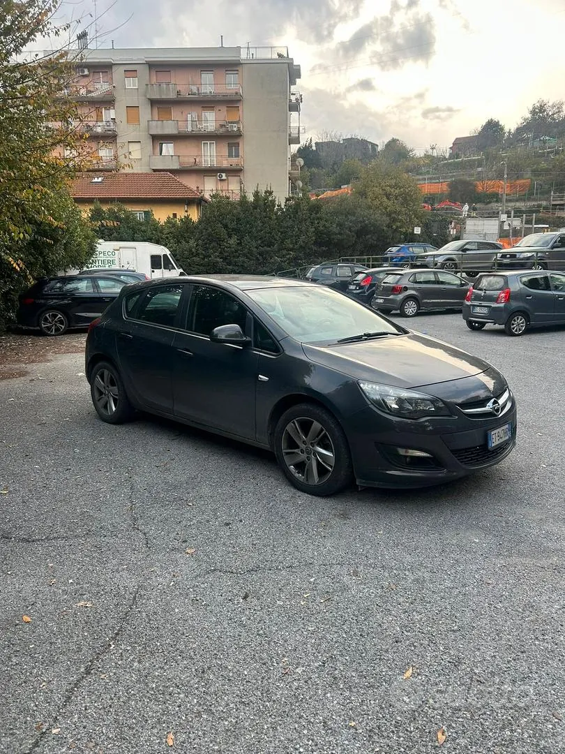 Opel Astra 2014 photo 3