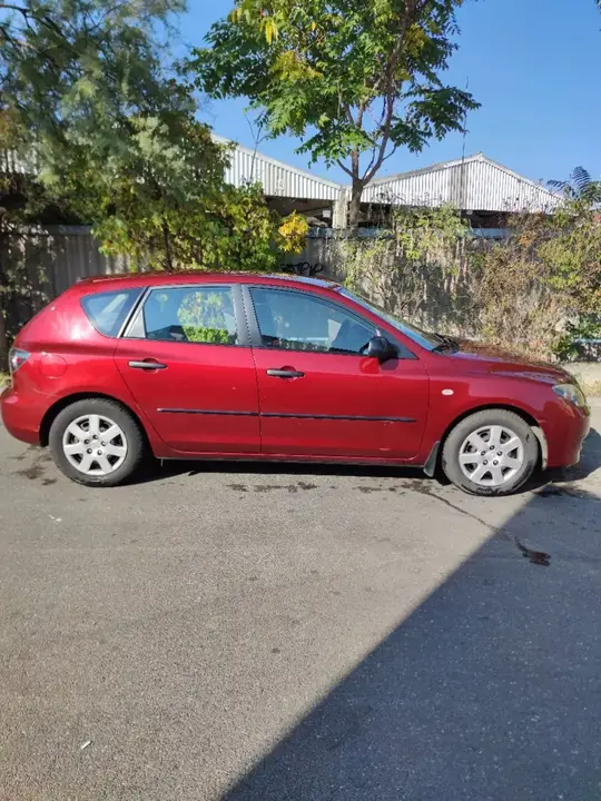 Mazda Mazda3 2009 photo 3