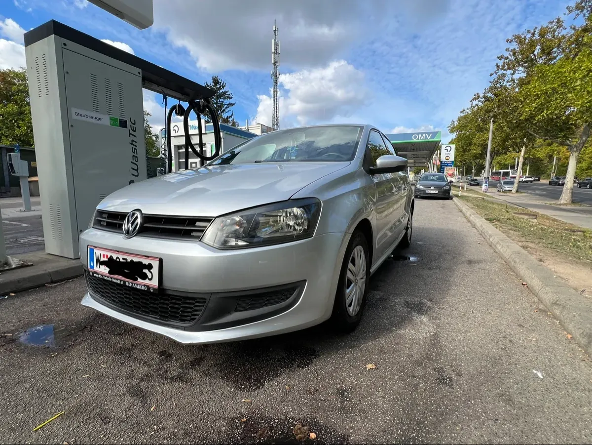 Volkswagen Polo 2010 photo 2