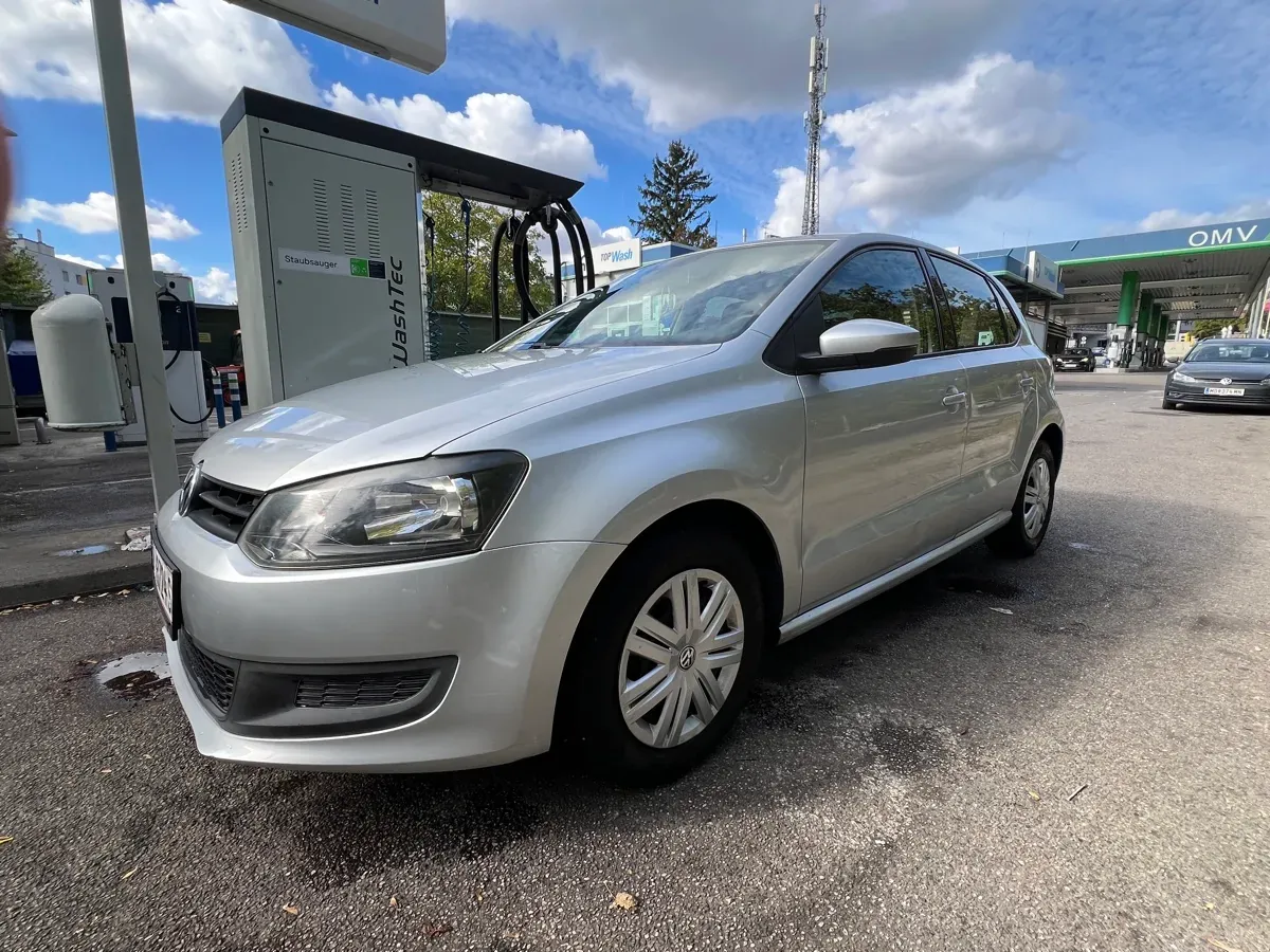 Volkswagen Polo 2010 photo 3