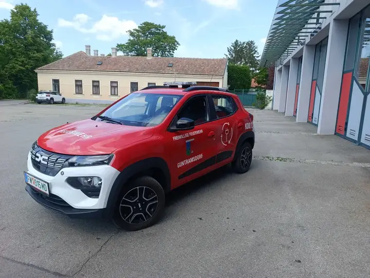 Dacia Spring 2023 photo 2