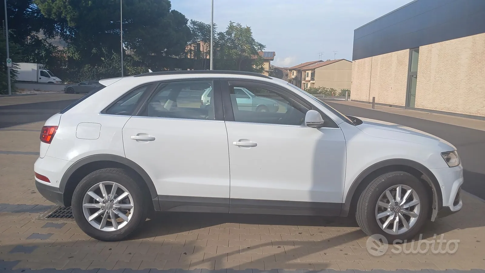 Audi Q3 2018 photo 2