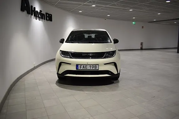 BYD Dolphin 2023 photo 2
