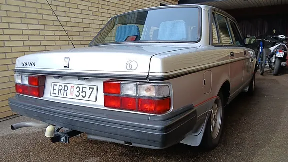 Volvo 240 1987 photo 2
