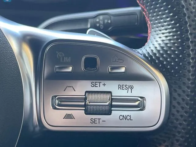 Mercedes-Benz Cla200 Amg Line 2022 photo 5