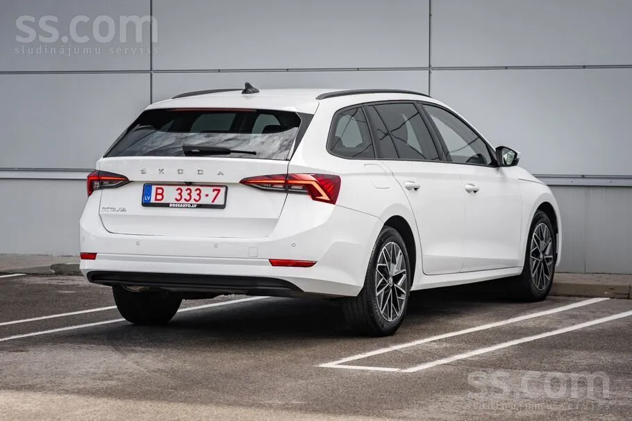 Skoda Octavia 2023 photo 4