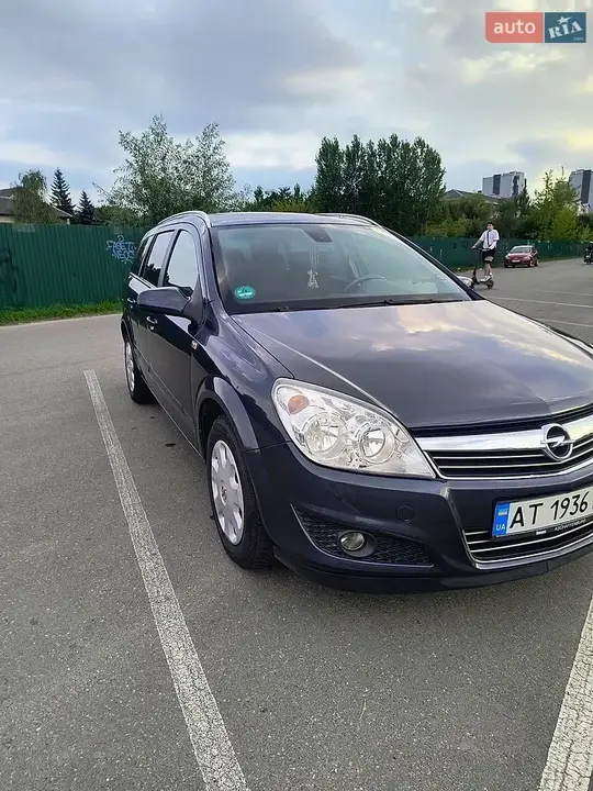Opel Astra 2008 photo 2