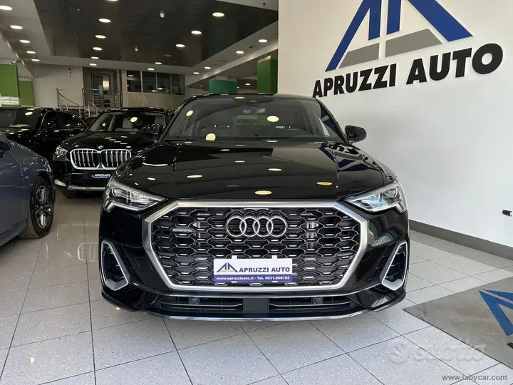 Audi Q3 2022 photo 2