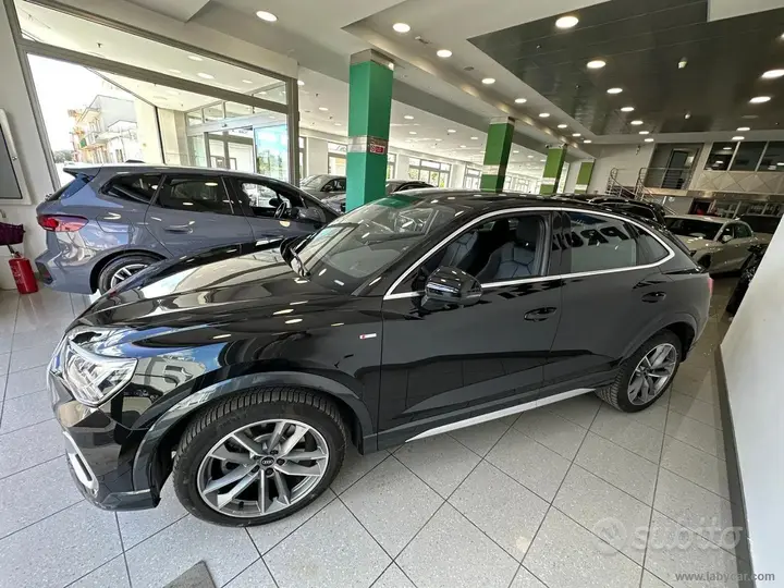 Audi Q3 2022 photo 4