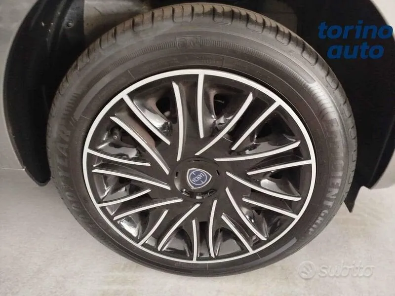 Lancia Ypsilon 2024 photo 4