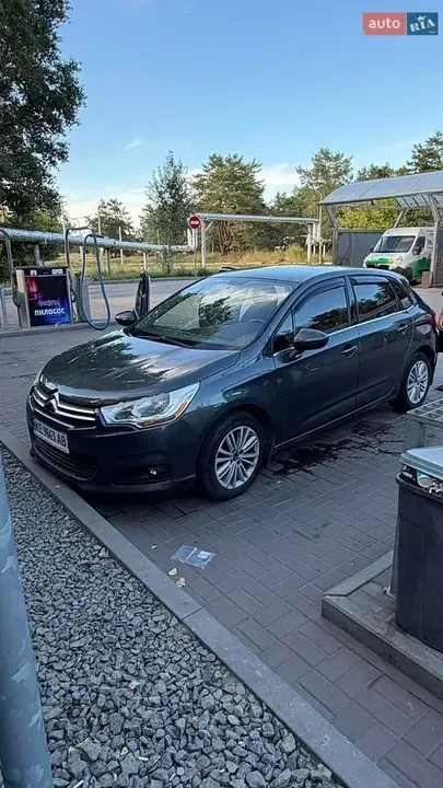 Citroen C4 2012 photo 5