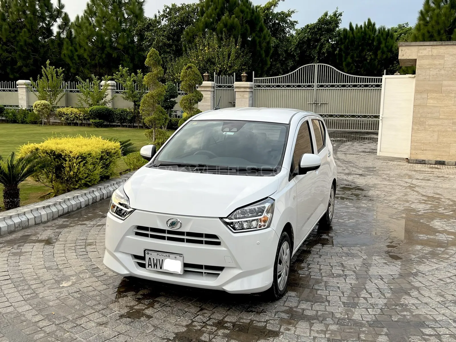 Daihatsu Mira