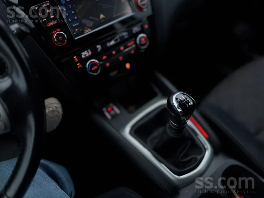 Nissan Qashqai 2015 photo 5