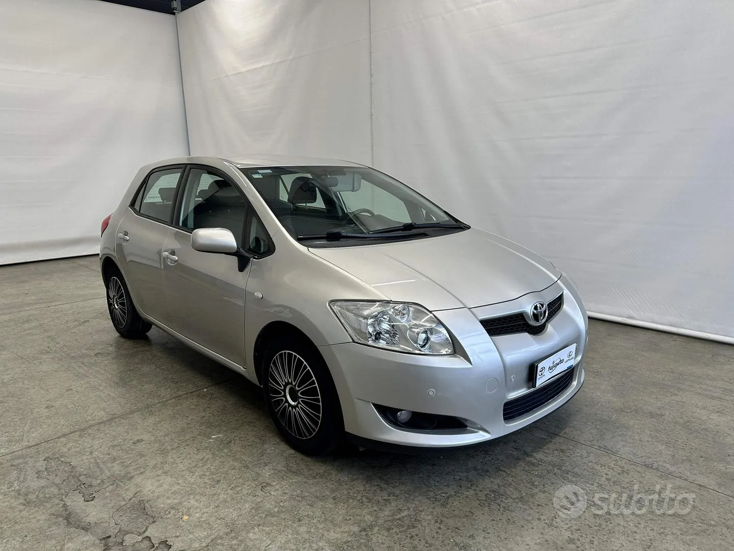 Toyota Auris 2009 photo 2