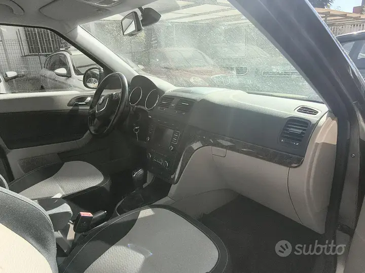 Skoda Yeti 2011 photo 4