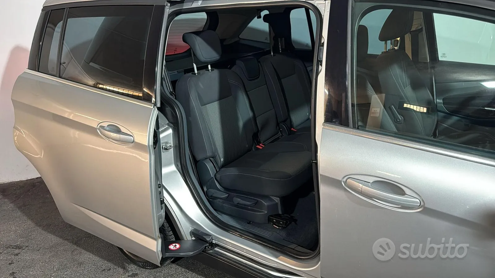 Ford C-Max 2014 photo 4