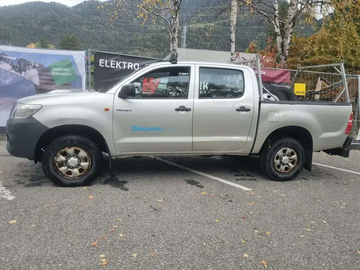 Toyota Hilux 2013 photo 2