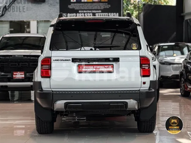 Toyota Land Cruiser Prado 2024 photo 4