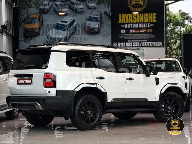 Toyota Land Cruiser Prado 2024 photo 2