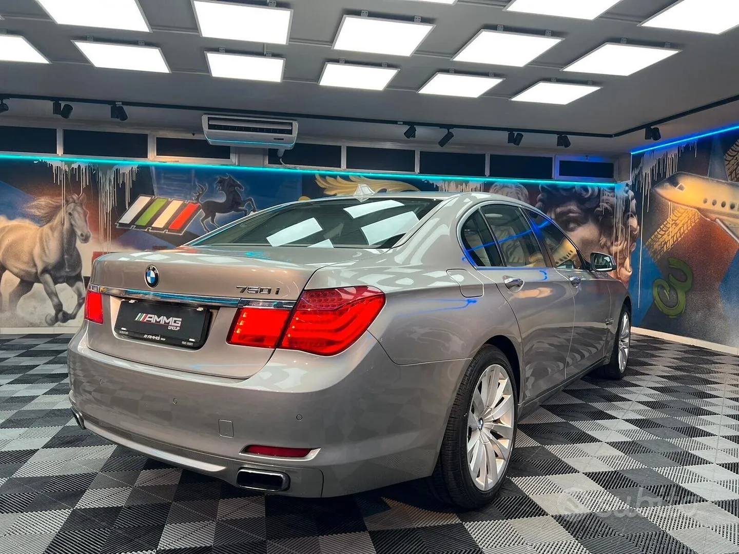 BMW 750I 2010 photo 4