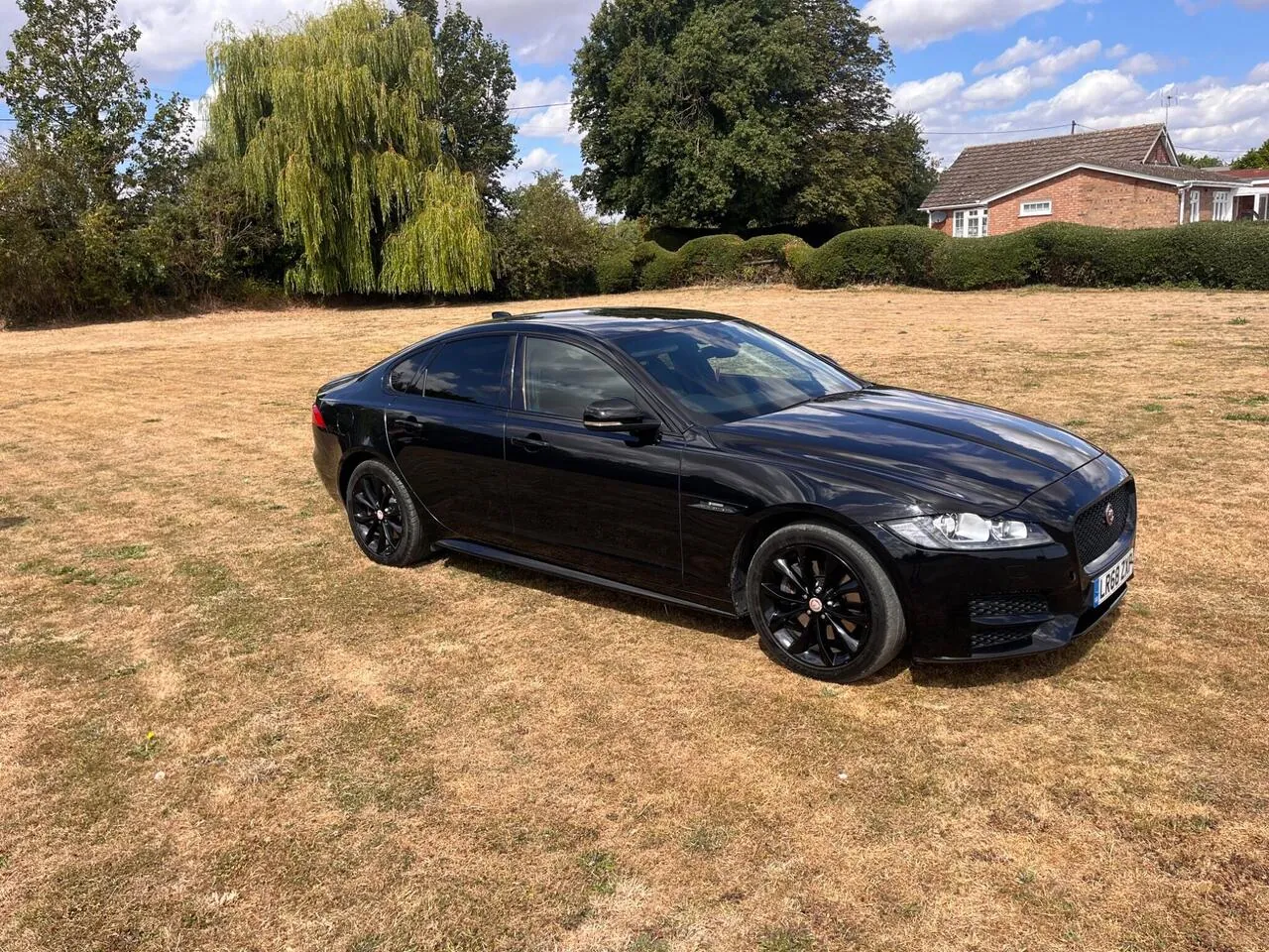 Jaguar Xf 2018 photo 4