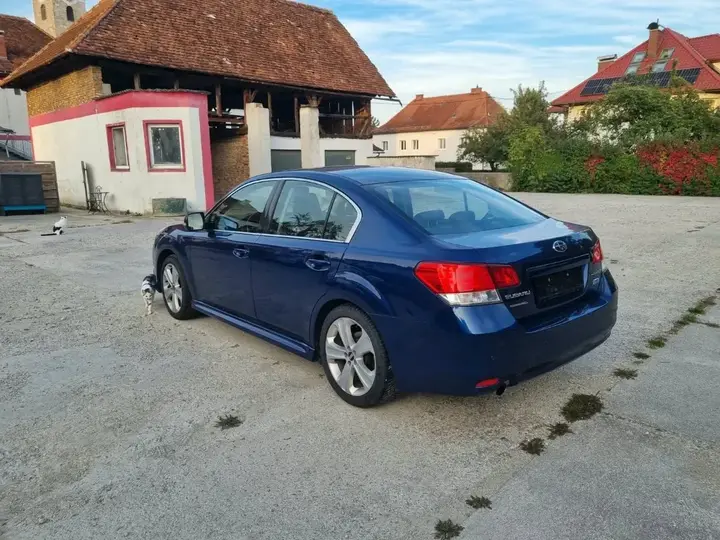 Subaru Legacy 2010 photo 3