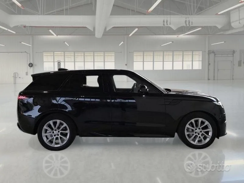 Land Rover Range Rover Sport 2025 photo 3
