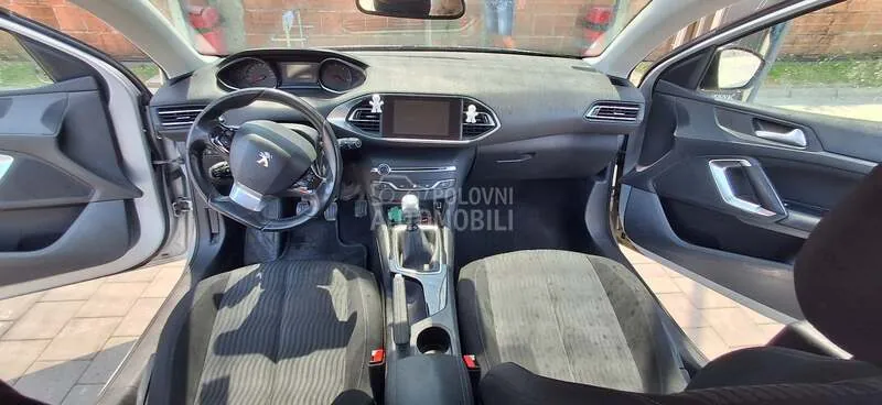 Peugeot 308 2014 photo 3