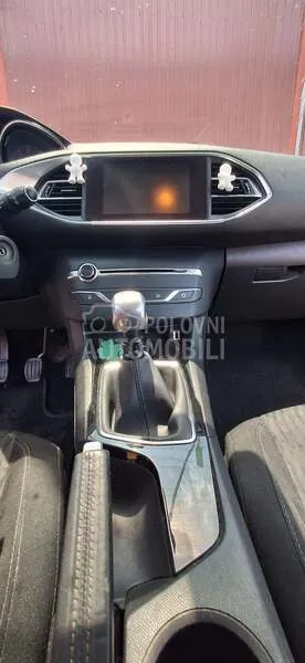Peugeot 308 2014 photo 5