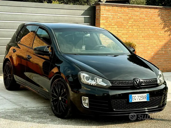 Volkswagen Golf 2011 photo 2