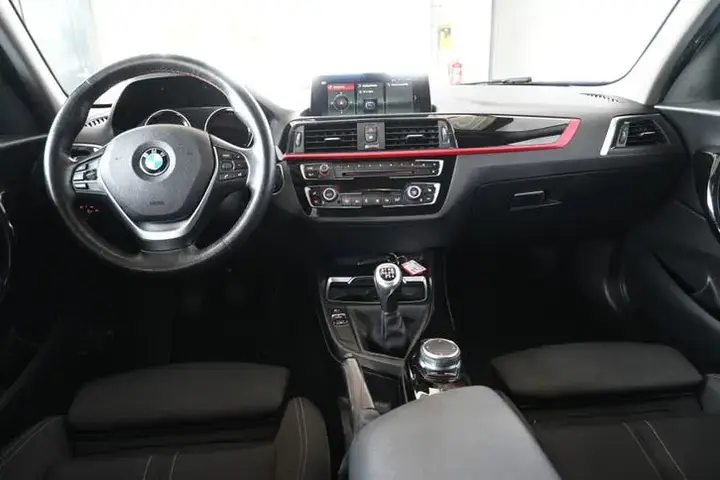 BMW 1 Series 2018 photo 2