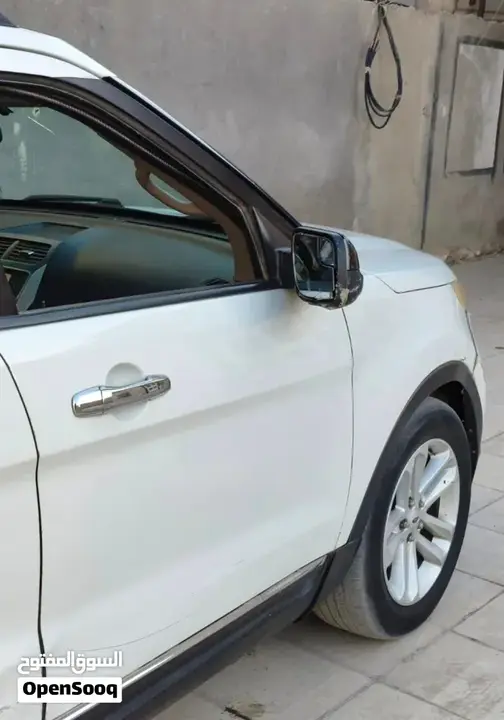 Ford Explorer 2012 photo 4