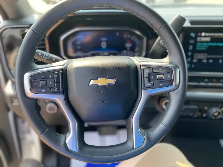 Chevrolet Silverado 1500 2025 photo 4