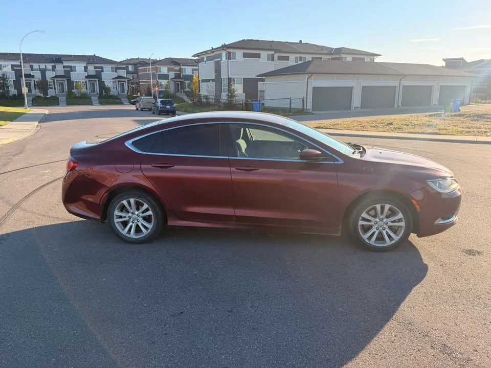 Chrysler 200 2015 photo 2