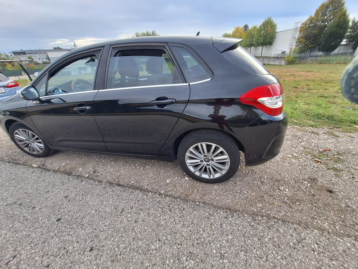 Citroen C4 2014 photo 2