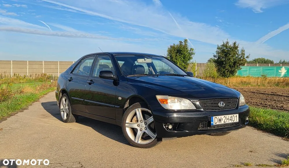 Lexus Is 200