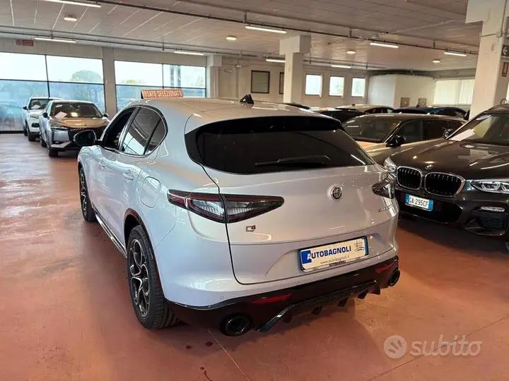 Alfa Romeo Stelvio 2025 photo 4