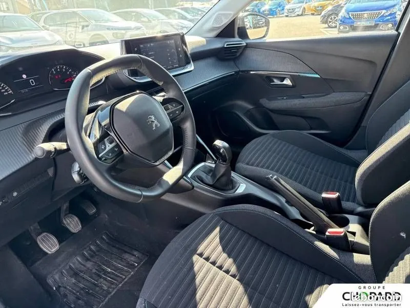 Peugeot 208 2023 photo 2