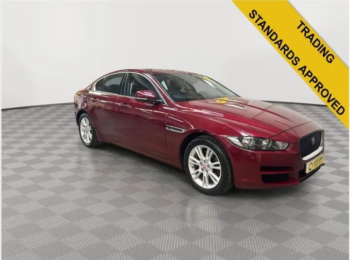 Jaguar Xe 2017 photo 2