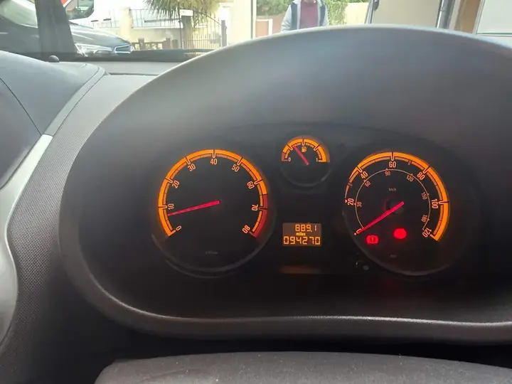 Vauxhall Corsa 2012 photo 4