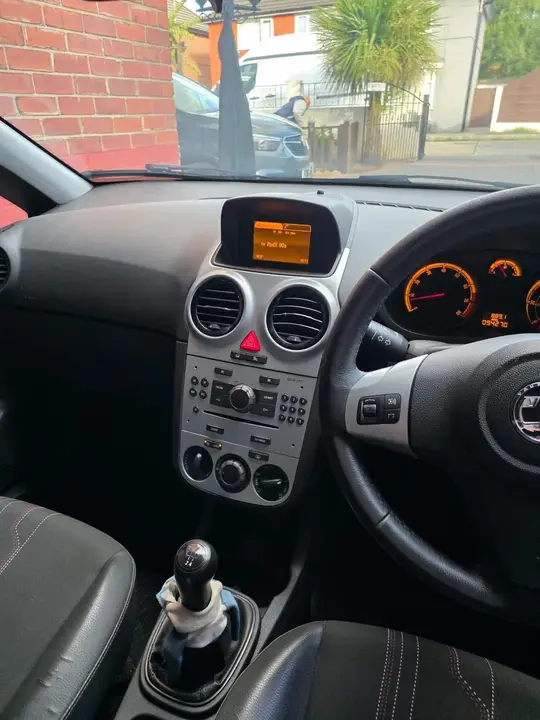 Vauxhall Corsa 2012 photo 5